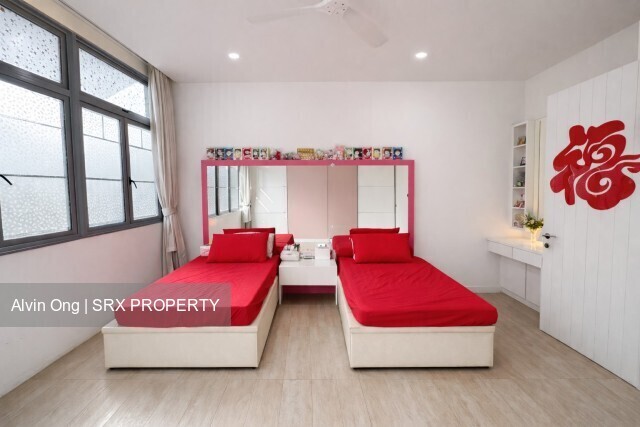 Sturdee Road (D8), Terrace #533417011